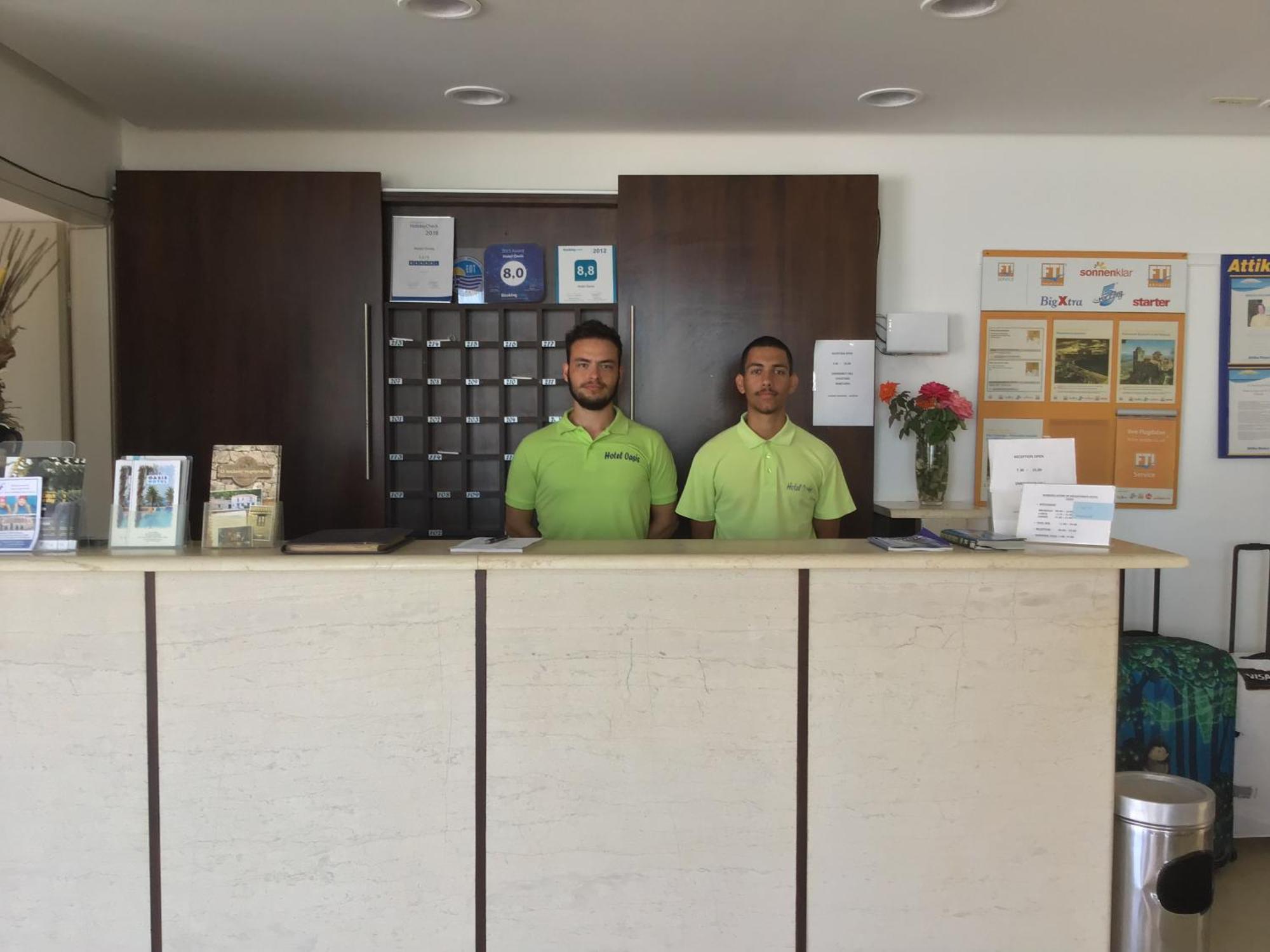 Hotel Oasis Kyparissía Eksteriør bilde