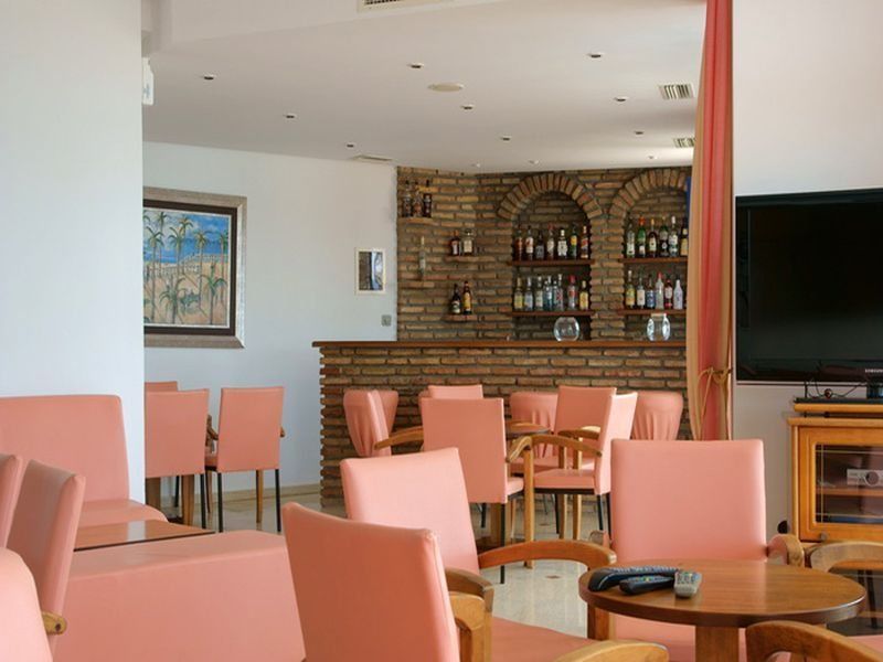 Hotel Oasis Kyparissía Eksteriør bilde